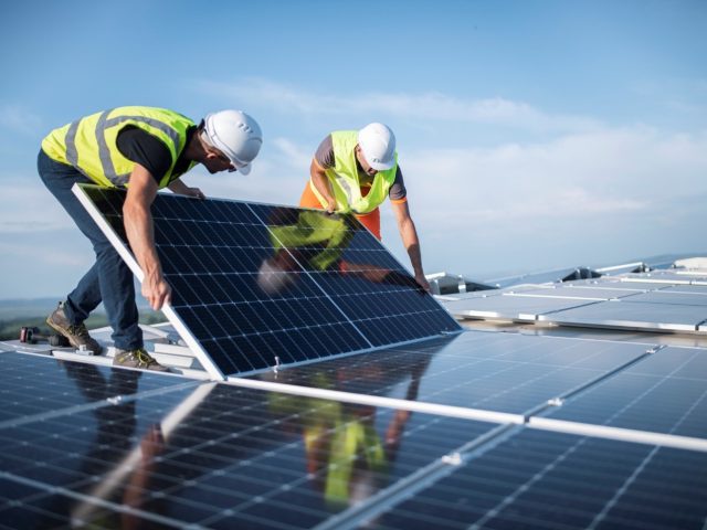 How Solar Companies Are Powering Growth with New Mover Marketing