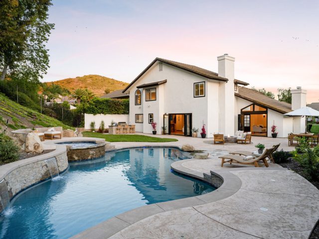 Business Spotlight: Pool & Outdoor Living Services for New Movers